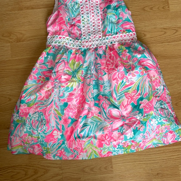 Girls Lilly Pulitzer Sleeveless Pink & Green Floral Babydoll Mini Dress size 12 - Picture 2 of 9